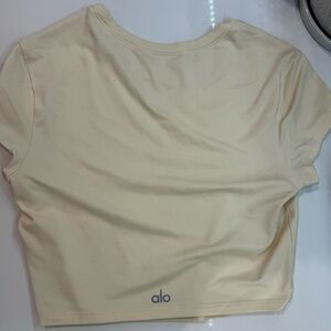 ALO - Aloft Crop Finesse Short Sleeve (French Vanilla)
